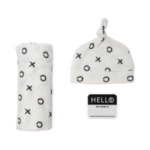 Lulujo Hello World Newborn Hat & Swaddle Set Hugs & Kisses
